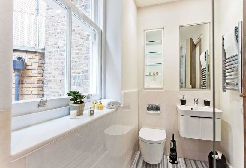 Luxury 2 Bed With Lift Ac And Concierge