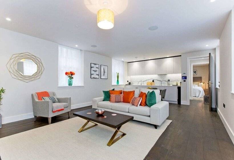 Luxury 2 Bed With Lift Ac And Concierge