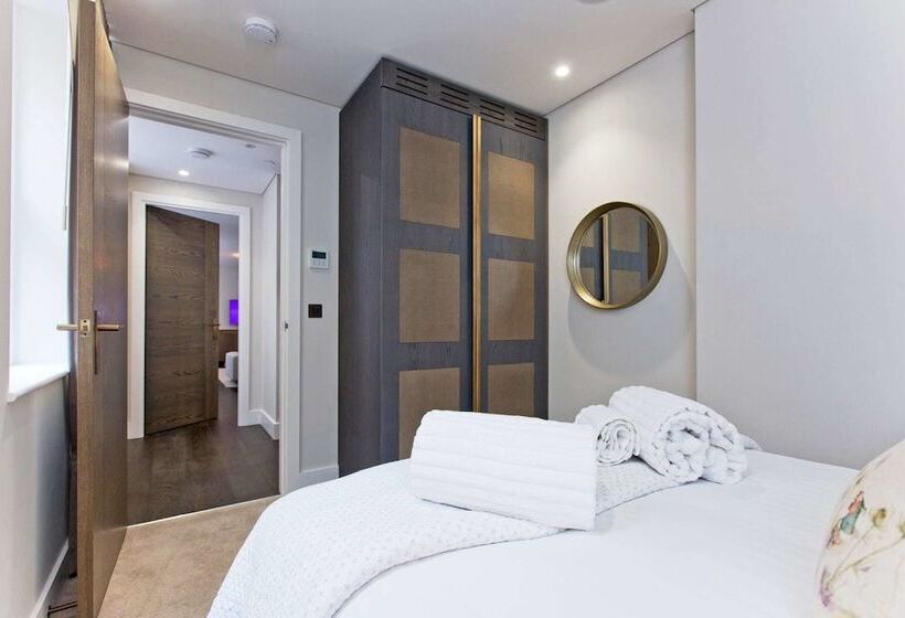 Luxury 2 Bed With Lift Ac And Concierge