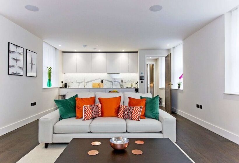 Luxury 2 Bed With Lift Ac And Concierge