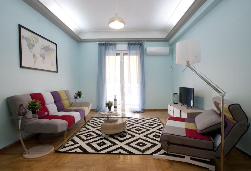 Patision, A Modern & Comfortable Apartment