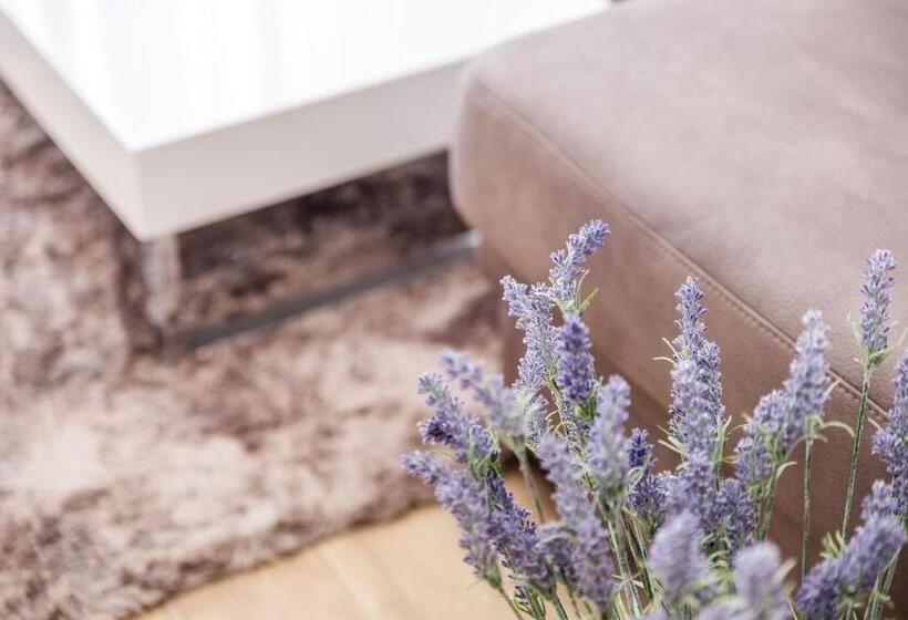 Пансион Apartments And Rooms Milcetic