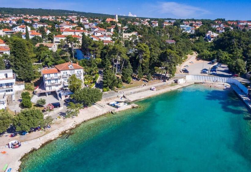 Пансион Apartments And Rooms Milcetic