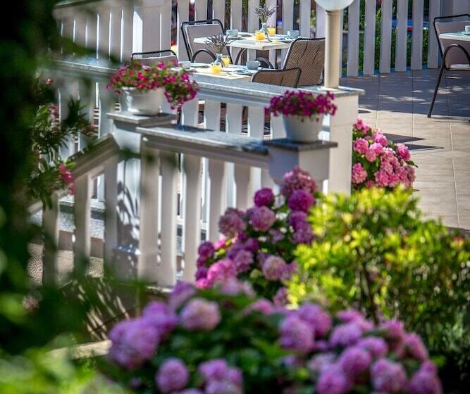 Пансион Apartments And Rooms Milcetic