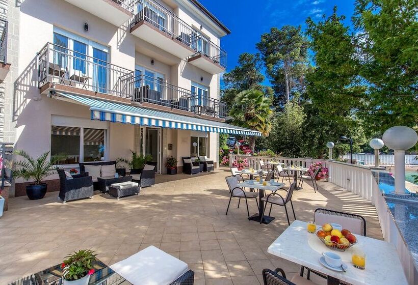 Пансион Apartments And Rooms Milcetic