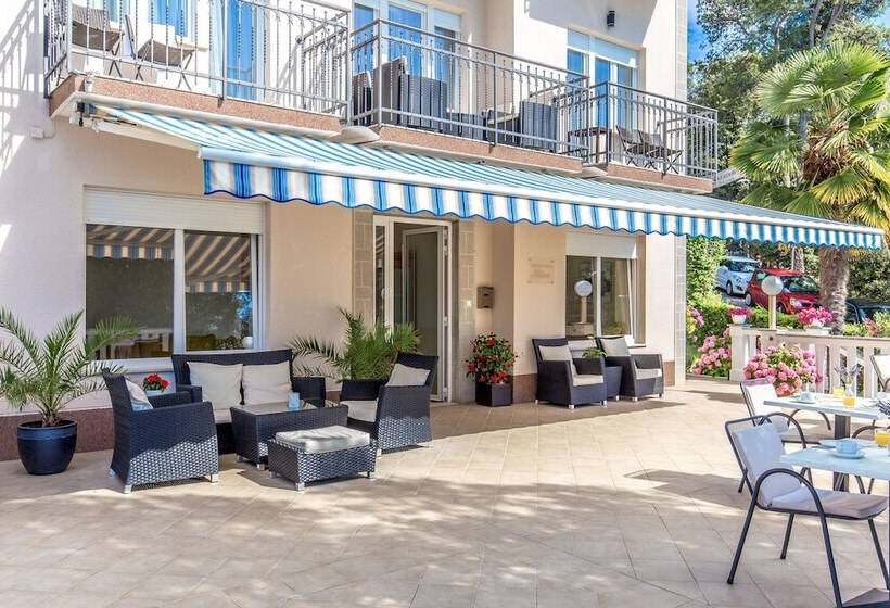 Пансион Apartments And Rooms Milcetic