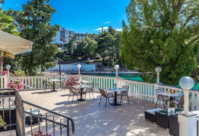 Пансион Apartments And Rooms Milcetic