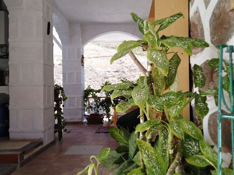 بنسيون Casa Mamánena