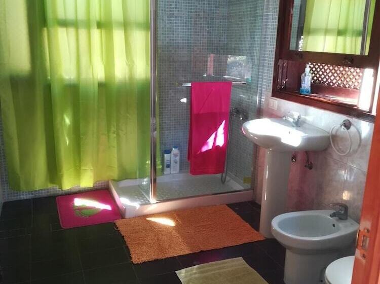 بنسيون Casa Mamánena