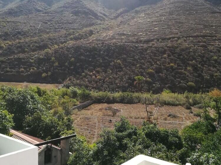 بنسيون Casa Mamánena