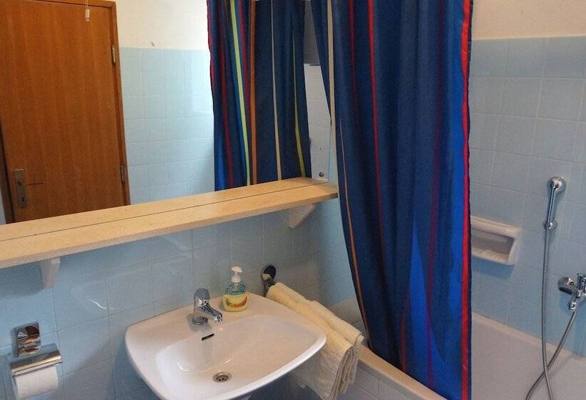 פנסיון Guest House Medine