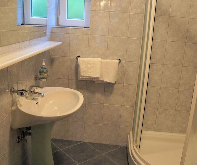 פנסיון Guest House Medine