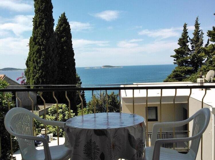 פנסיון Guest House Medine