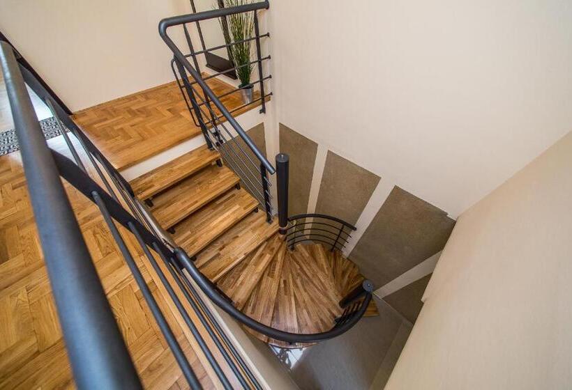 ペンション Houzzz21