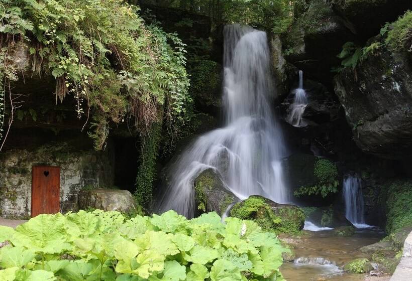 Gaststätte & Pension Lichtenhainer Wasserfall