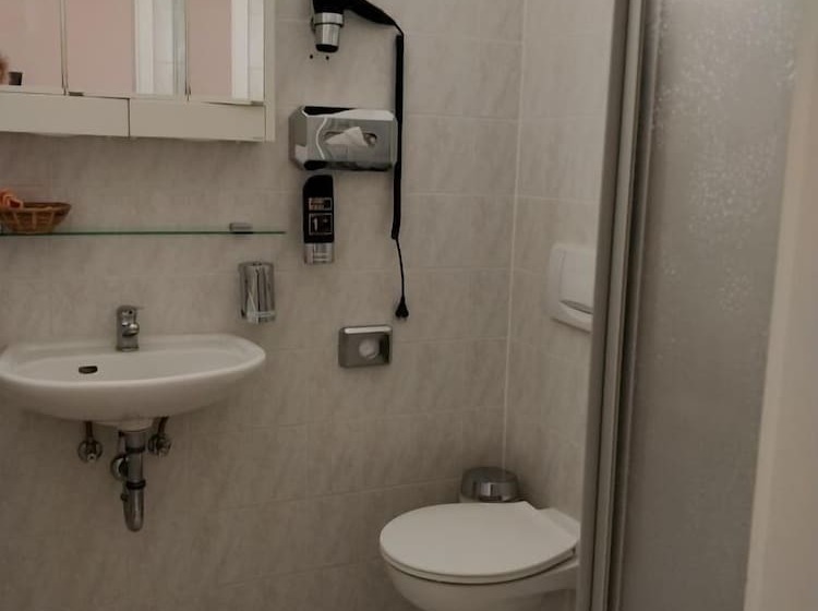 Gaststätte & Pension Lichtenhainer Wasserfall