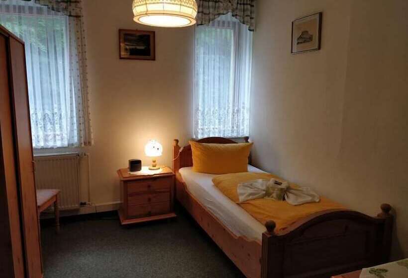 Gaststätte & Pension Lichtenhainer Wasserfall