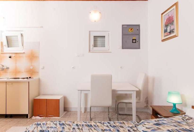 Studio Apartment Akraj