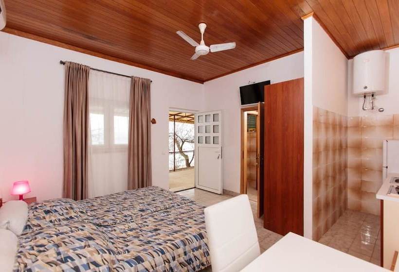 Studio Apartment Akraj