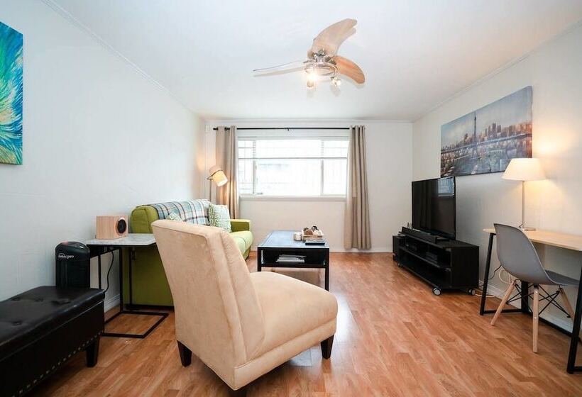 The Cozy Corner A Capitol Hill Escape