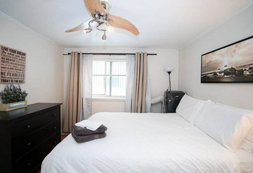 The Cozy Corner A Capitol Hill Escape