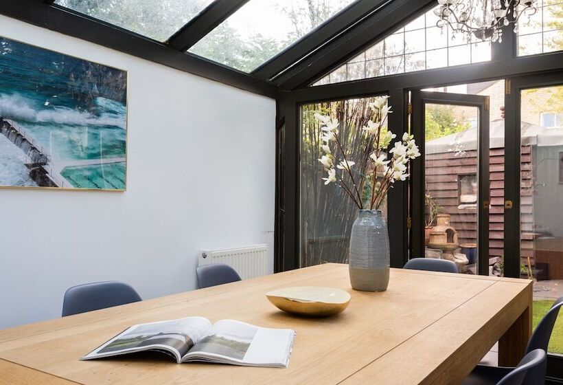 The Madras Cottage  Bright 3bdr Home With Garden