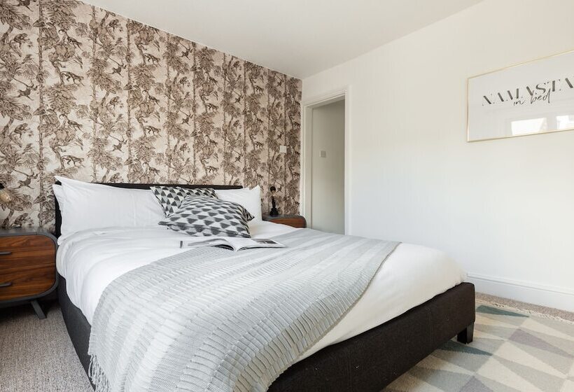 The Madras Cottage  Bright 3bdr Home With Garden