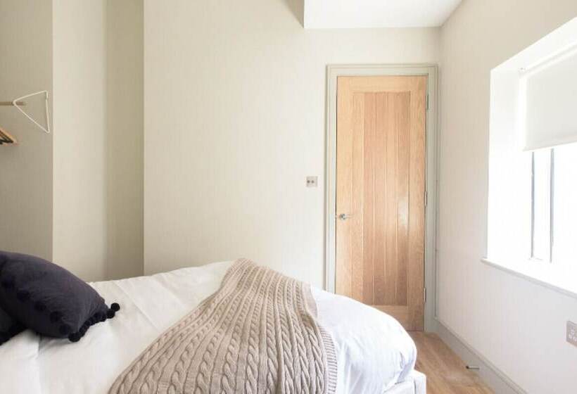 The Soho Loft Elegant & Modern 1bdr In Soho