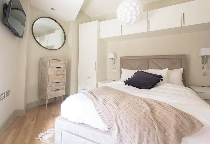 The Soho Loft Elegant & Modern 1bdr In Soho