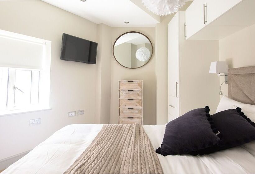 The Soho Loft Elegant & Modern 1bdr In Soho