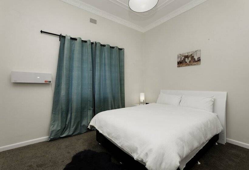 4 Br Apartment Short Walk To Bondi Beach