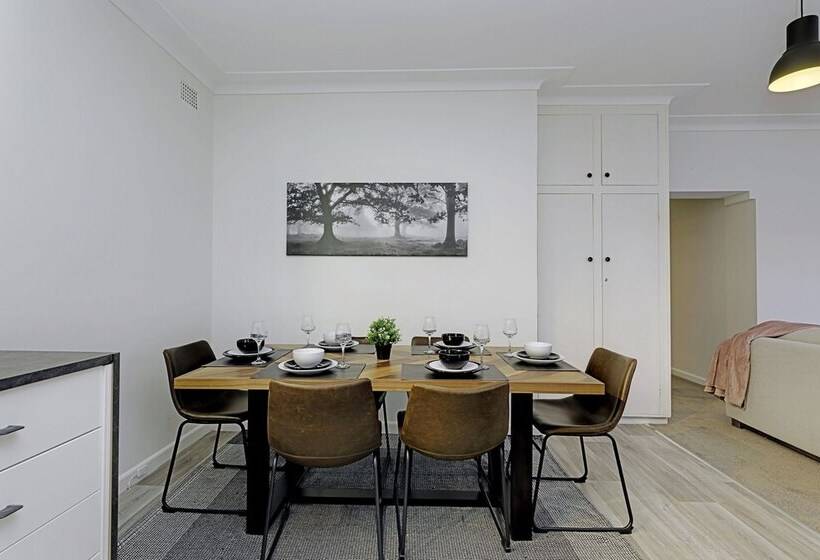 4 Br Apartment Short Walk To Bondi Beach