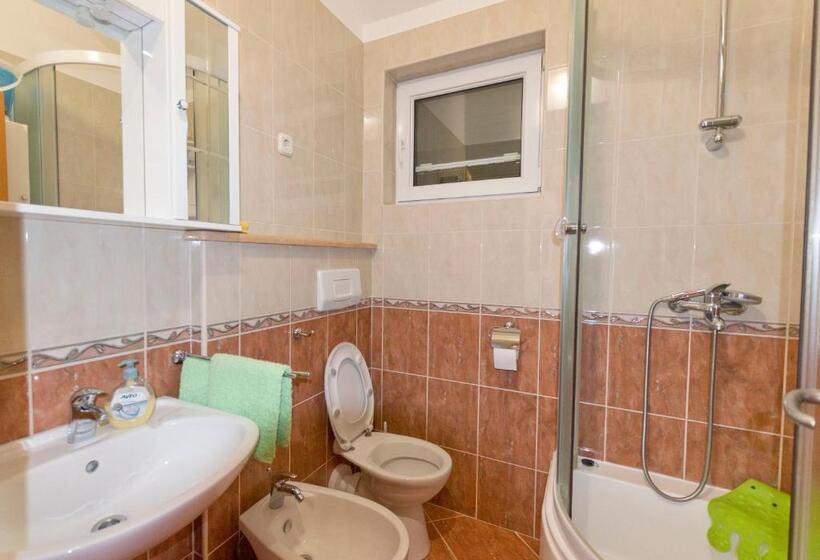 Apartment By The Sea