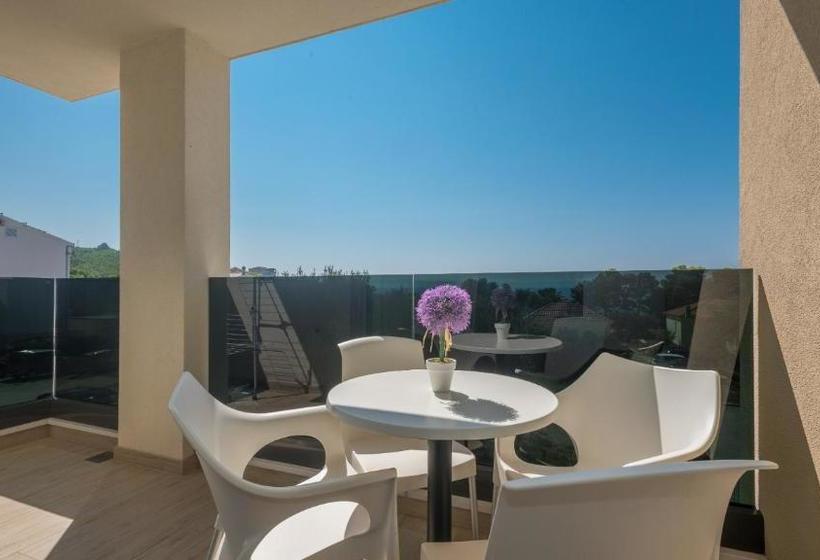 Apartments Leone Lukas