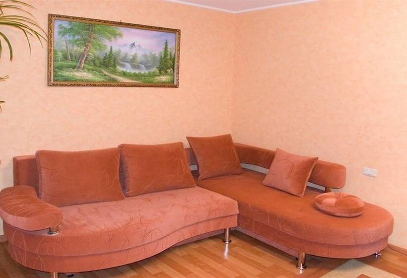 Apartments Megapolis On Koltsovskaya 30a