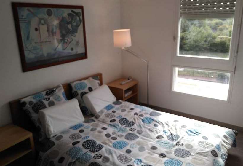 Appartement 2 Pièces Avec Grande Terrasse