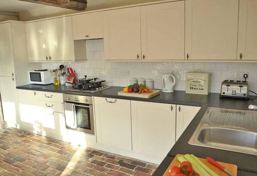 Banningham Coach House