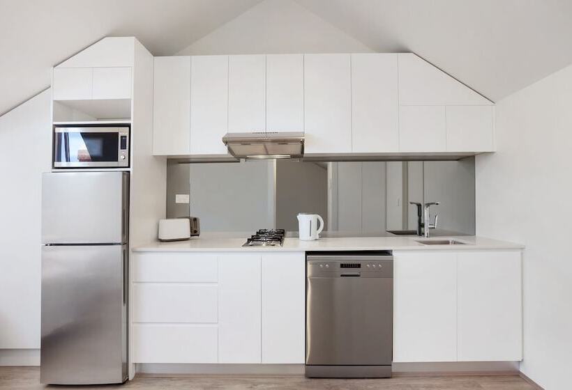 Bondi Beach Studio King Suite 1