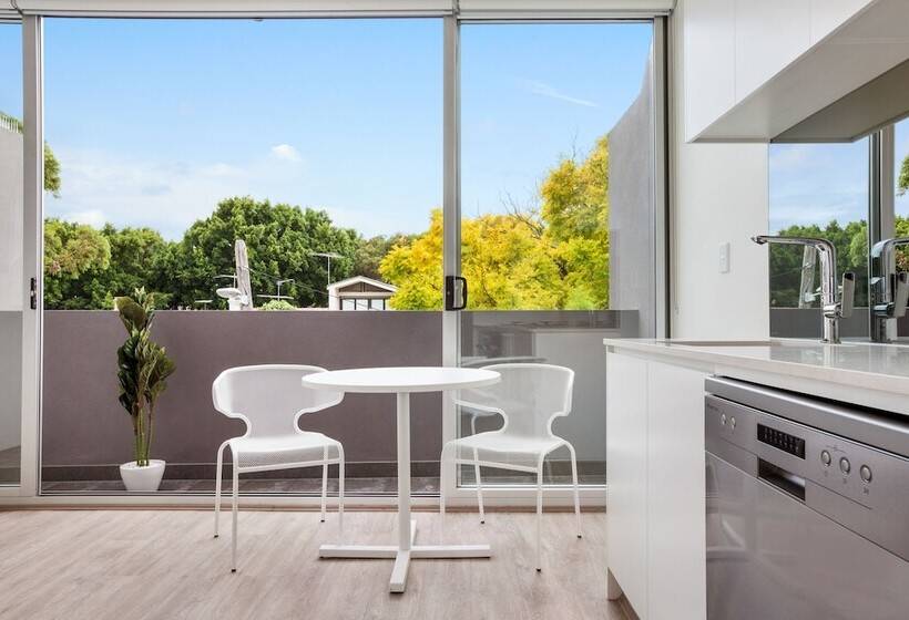 Bondi Beach Studio King Suite 1