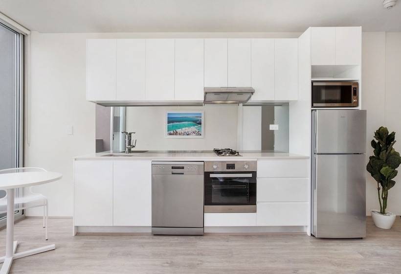 Bondi Beach Studio King Suite 1