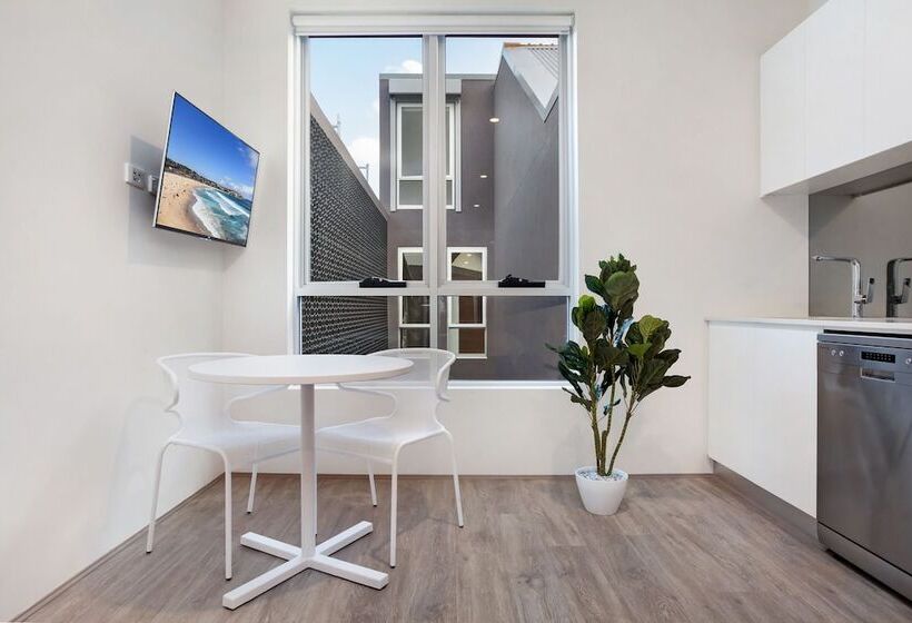 Bondi Beach Studio King Suite 1