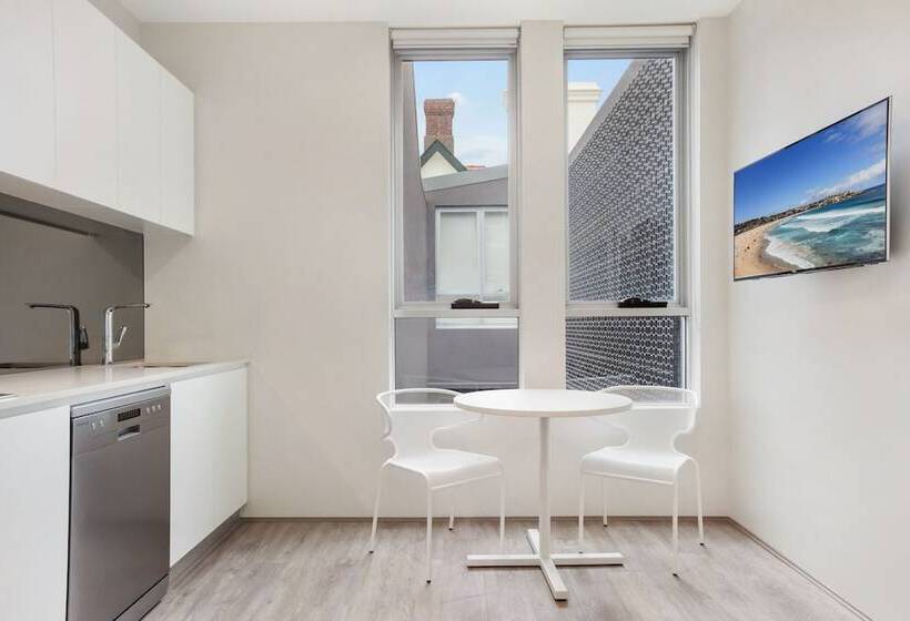 Bondi Beach Studio King Suite 1