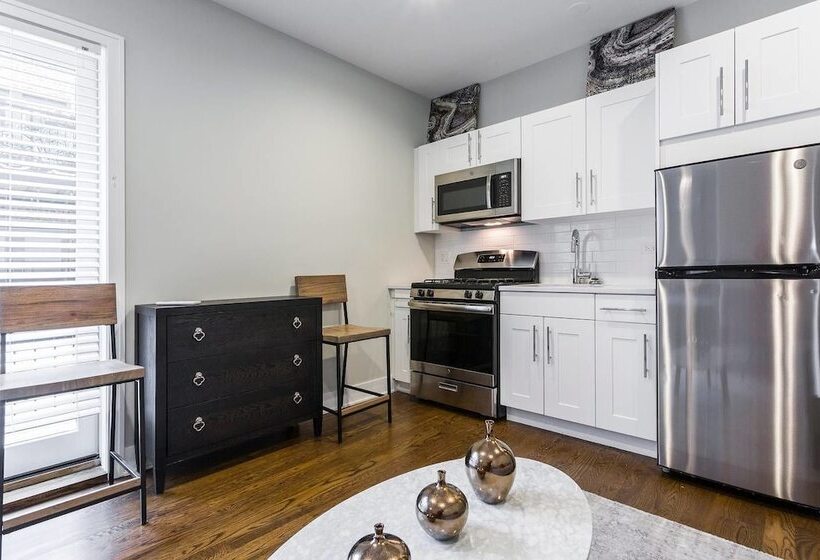 Comfy Executives Studio