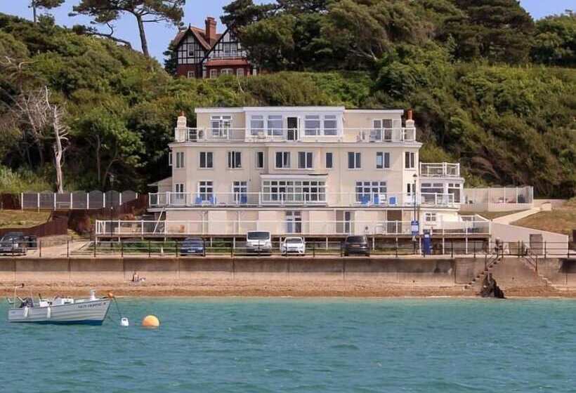 Garden Apartment On The Beach