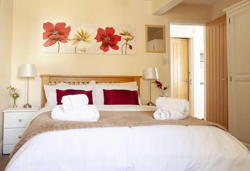 Garden Apartment On The Beach