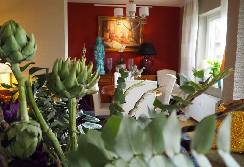 Golden Treasure Deluxe