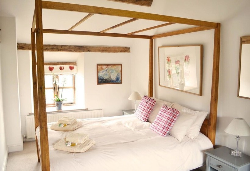 Hampton Wafre Cottage