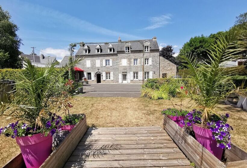 Отель Camping Du Manoir De Penn Ar Ster