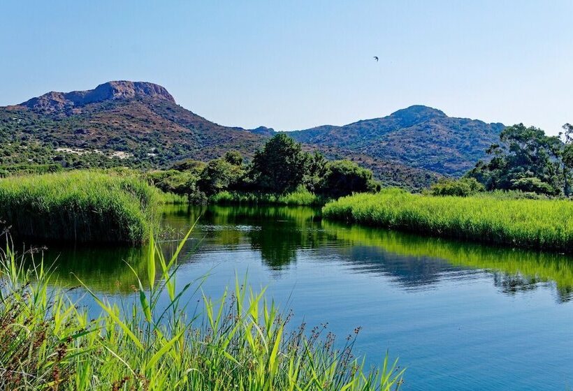 Отель Village Camping  De L Ostriconi