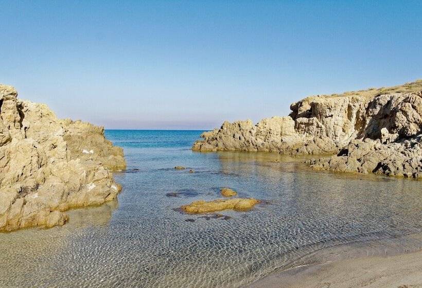 Отель Village Camping  De L Ostriconi